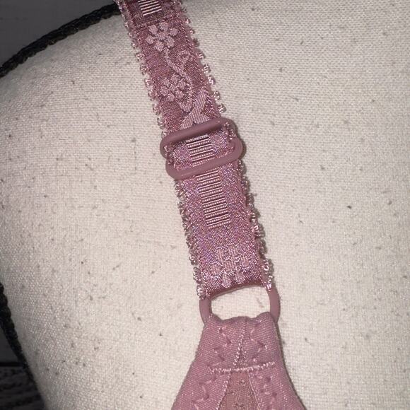 Pink color adjustable strap bra women’s size 38 NWT - Picture 5 of 6